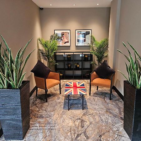 Doubletree By Hilton Woking Otel Dış mekan fotoğraf
