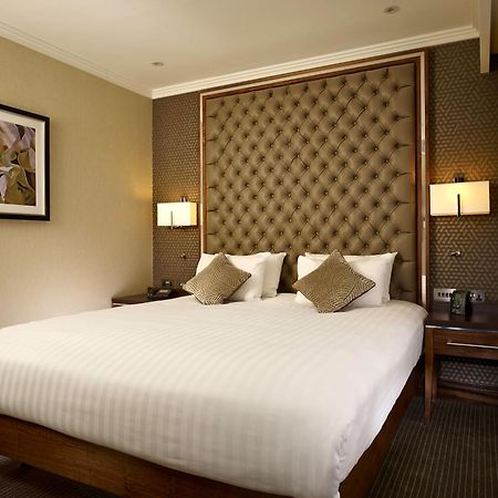 Doubletree By Hilton Woking Otel Dış mekan fotoğraf
