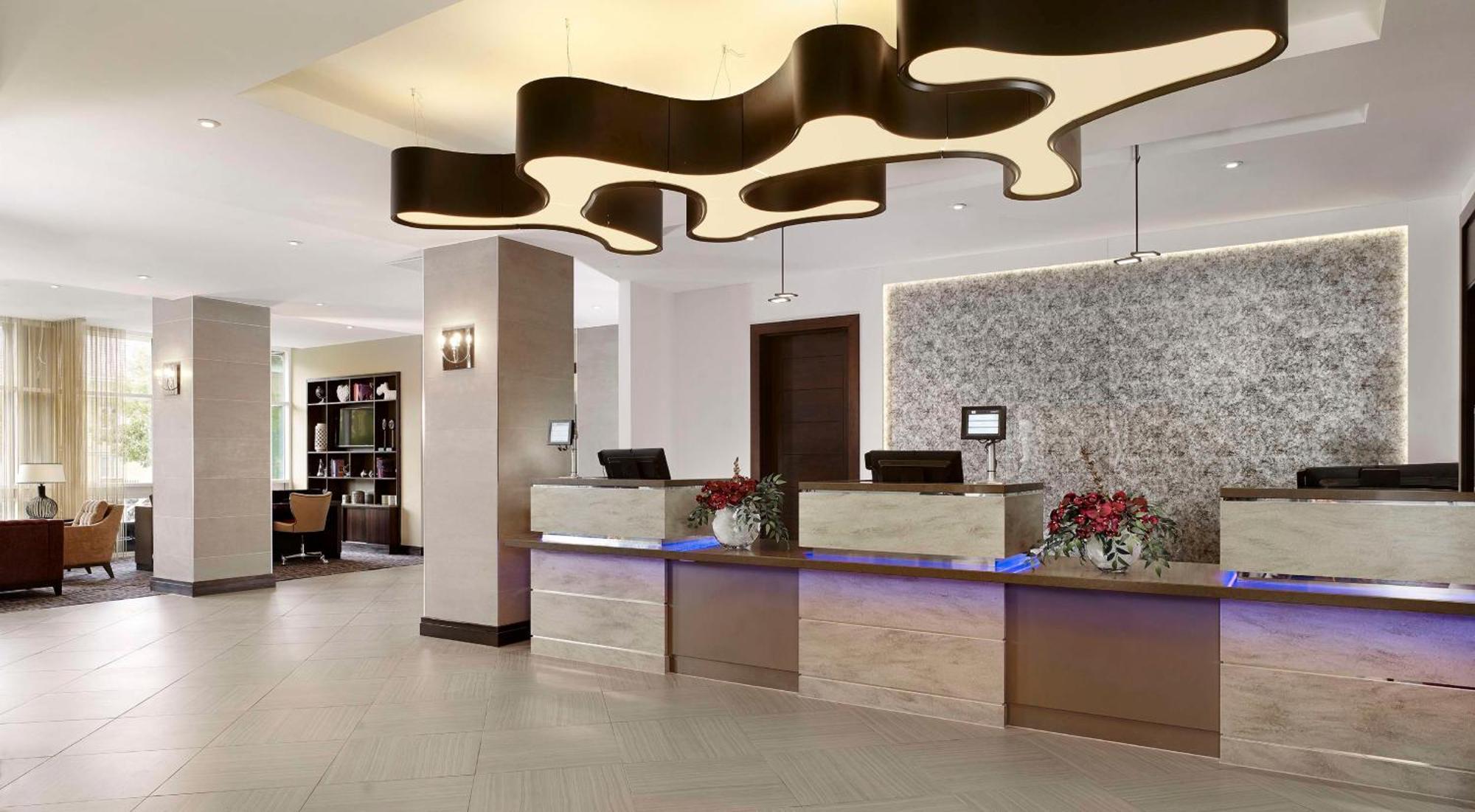 Doubletree By Hilton Woking Otel Dış mekan fotoğraf